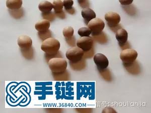 粘土制作鹅卵石形状串珠手链编法