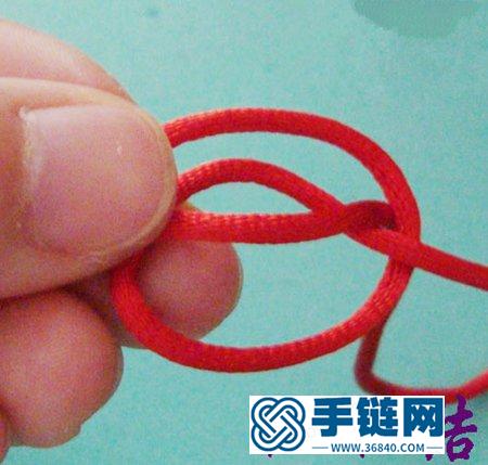 红绳手链的简单编法 中国结手链的教程