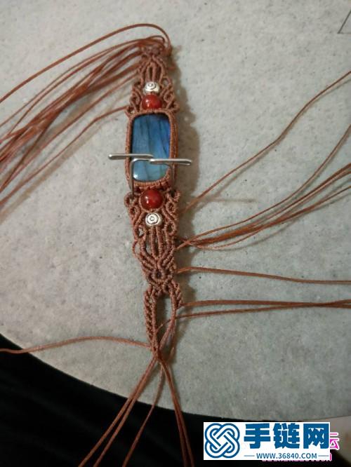 扁蜡绳编长方形拉长石手链的详细缝制教程