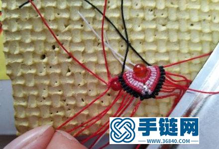 中国结红线石榴石银珠耳饰的编制方法