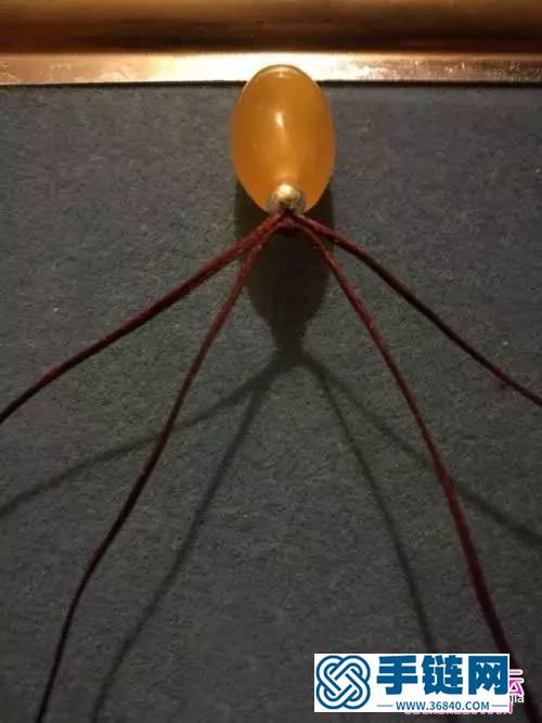 蜡线穿珠玲珑心手链的制作