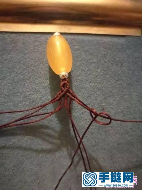 蜡线穿珠玲珑心手链的制作