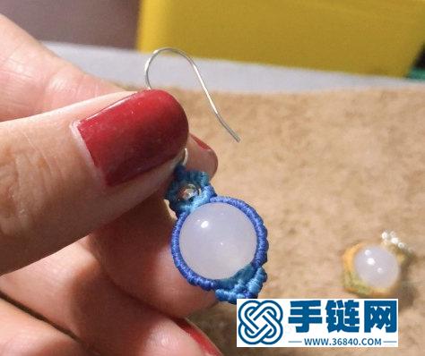 中国结扁蜡玉髓珠耳坠的编制方法