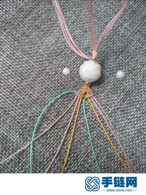 中国结蜡线翡翠玫瑰珠手链的详细编制方法