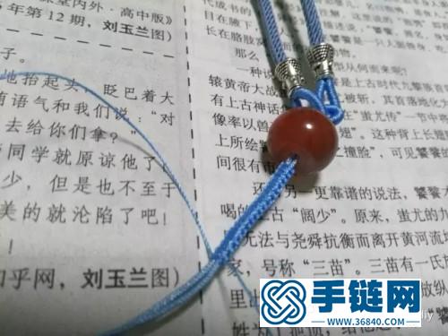 中国结成品绳编蜜蜡吊坠的制作步骤