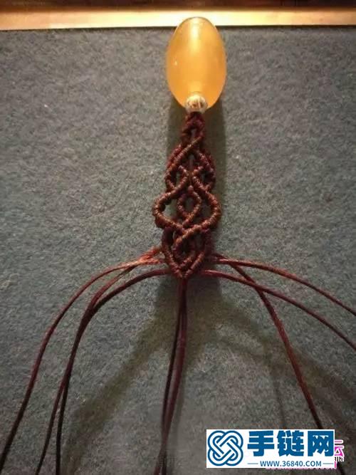 蜡线穿珠玲珑心手链的制作