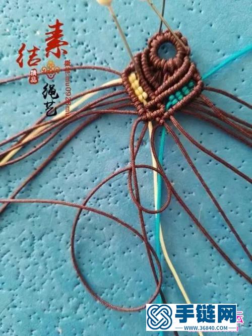 中国结编织宽版多彩手绳教程