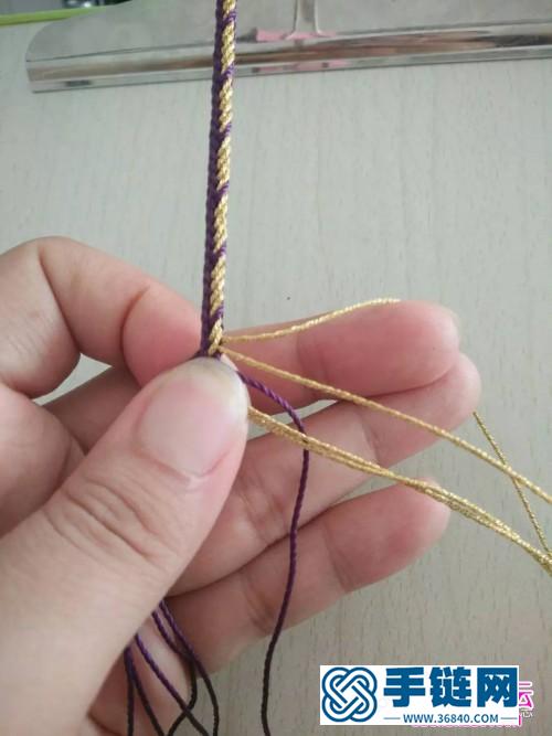进口股线编手绳的制作方法图片