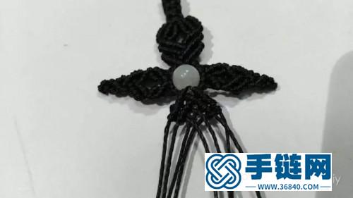 编绳翡翠珠子十字架项链吊坠的详细制作步骤图