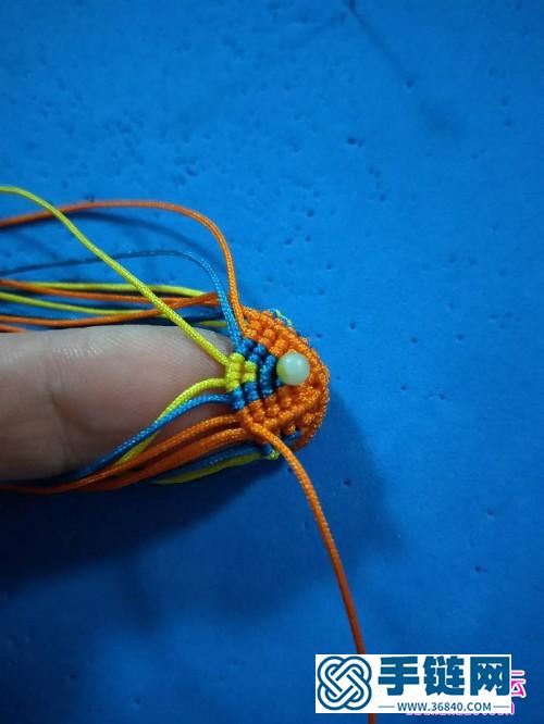 绳编蜡线彩色小葫芦钥匙扣的详细编制教程