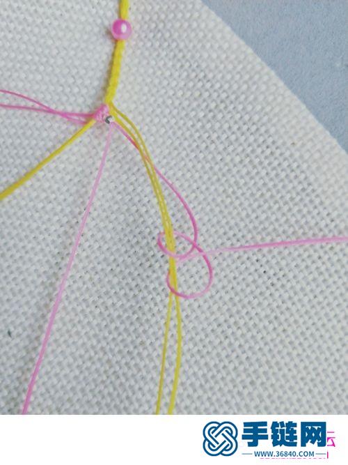 绳编双色扁蜡龙葵尾扣的详细制作图解