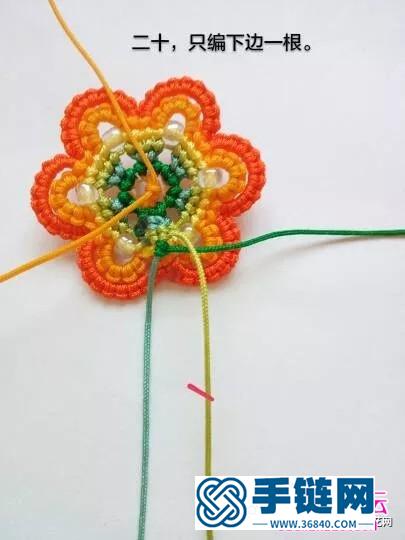 绳编花卉丝巾扣的详细编制步骤图