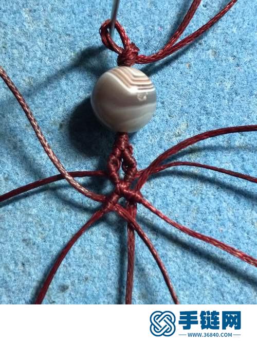 中国结红绳串珠耳环的编制方法