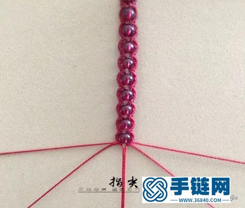 中国结圆圆满满石榴石手链的编制方法