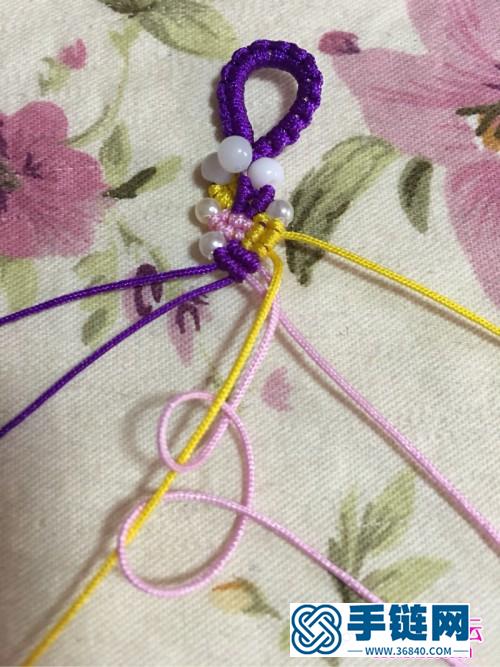 绳编三色串珠玉线手链的详细制作步骤图