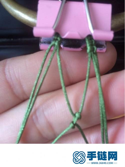 中国结玉线拼色串珠手链的编制图解