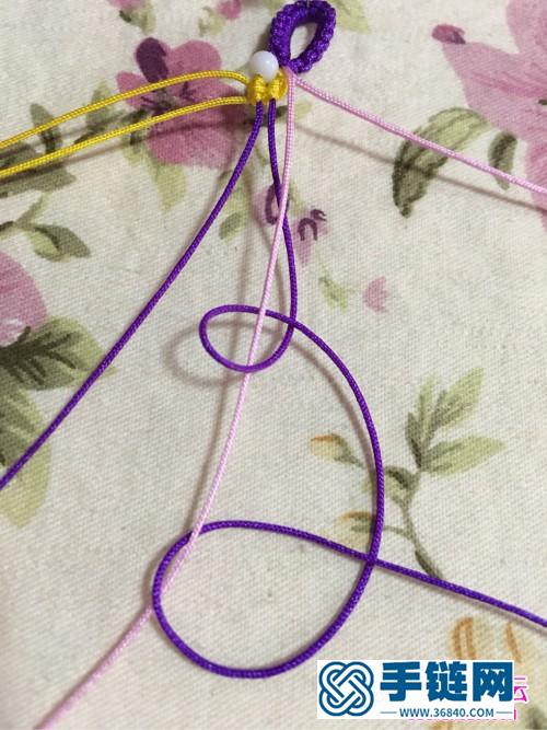 绳编三色串珠玉线手链的详细制作步骤图