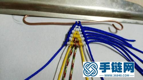中国结编织的蝴蝶胸针图片，有编法教程