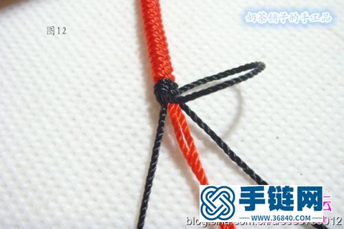 黑线、红霞和珠子编织出来的手绳