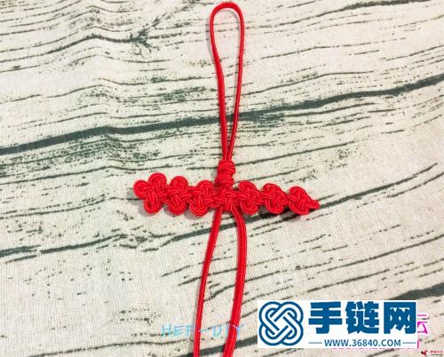 中国结编织制作的“丰”字挂饰图片教程