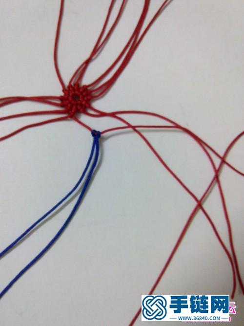 用绳编织制作的花瓣小球教程