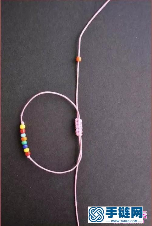 中国结编织的彩色串珠手链步骤图片
