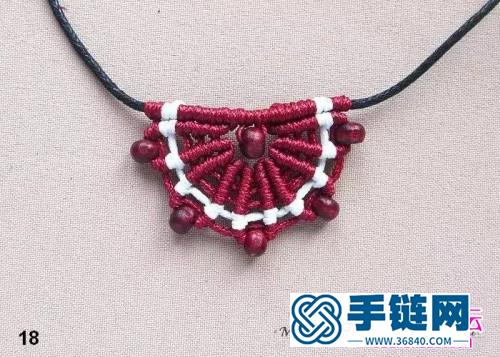 蜡绳、木珠编织制作的扇形挂饰