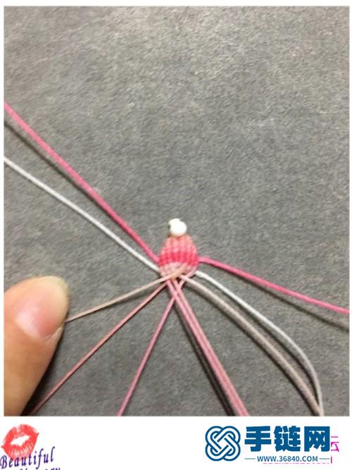 蜡线绳编带珠渐变小莲花的详细编织教程