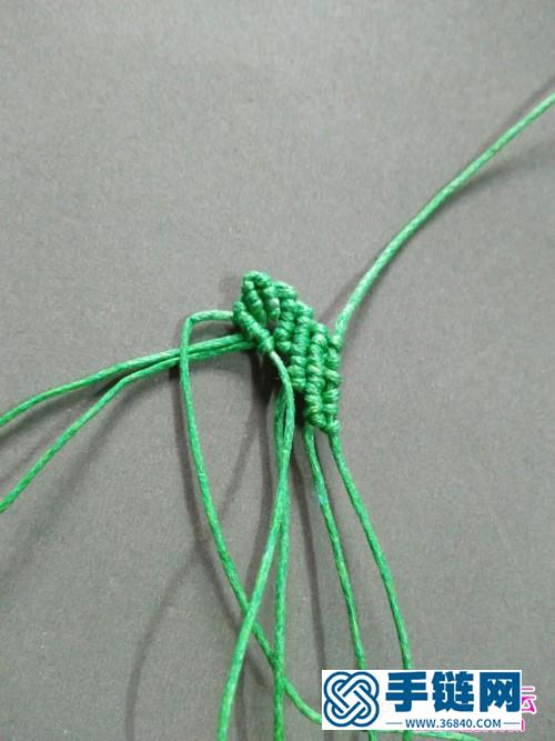 蜡线小叶子耳环的制作方法