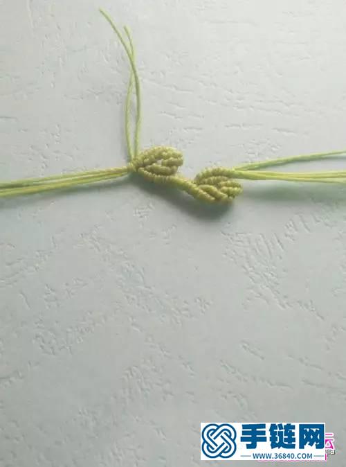 南美蜡线编织制作的腕上青藤手链教程