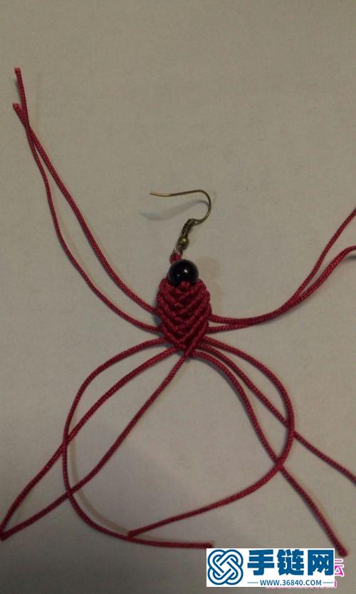 简单玉线和串珠制作的鱼儿造型的耳环