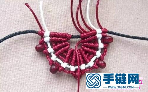 中国结编织半圆形的串珠吊坠图解
