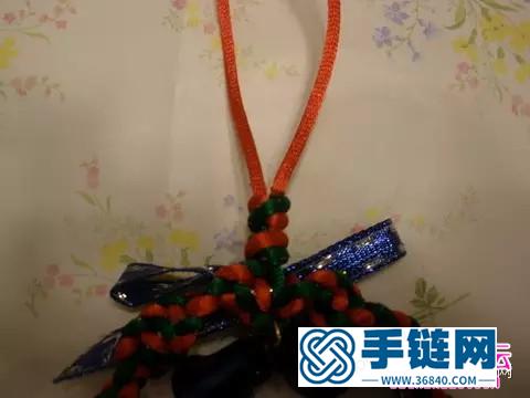 中国结制作的圣诞花环和拐棍糖手机链教程