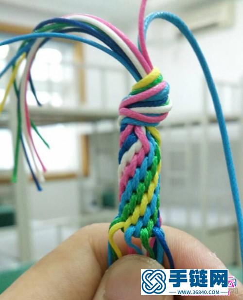 韩国蜡线编织7色藏式炫彩手绳的编法