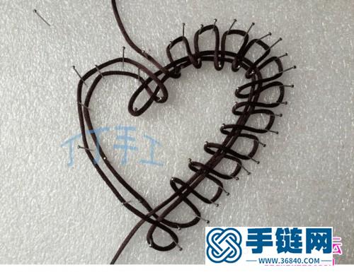 中国结编织的爱心挂饰教程