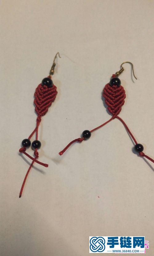 简单玉线和串珠制作的鱼儿造型的耳环
