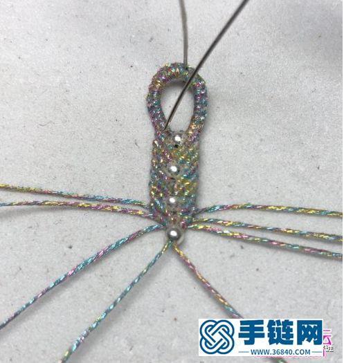 闪亮彩金线蜡绳绳编银珠手链的编织教程