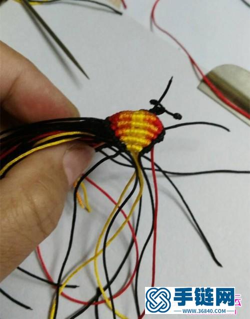 中国结编织制作的赤橙黄双翅蝴蝶图解