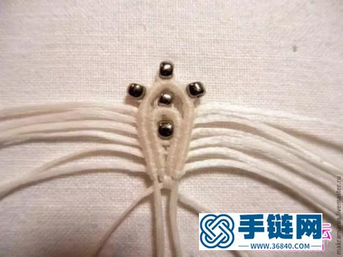 中国结编织纯白串珠耳坠教程