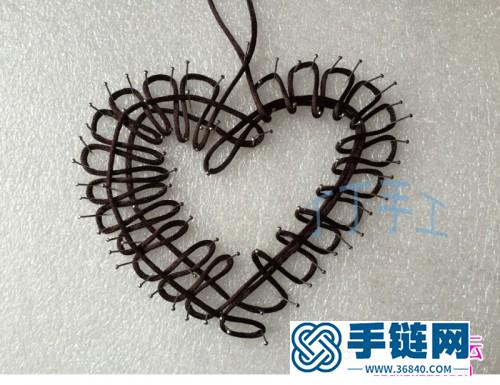 中国结编织的爱心挂饰教程