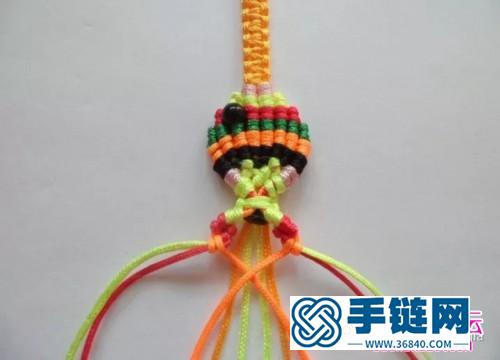 绳编彩色小鱼手链（挂件）的制作图解