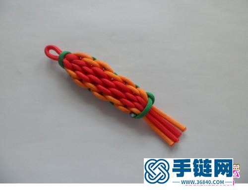 一款漂亮的伞绳挂件的编制教程