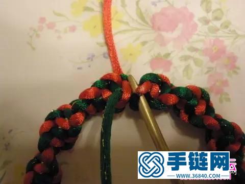 中国结制作的圣诞花环和拐棍糖手机链教程
