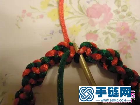 中国结制作的圣诞花环和拐棍糖手机链教程