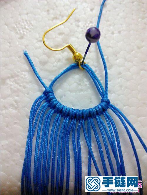 玉线编织的雀羽耳环的方法