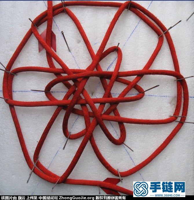 叠翼六瓣锁结