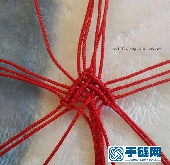怎样编织红绳手链 爱心红绳手链的编织方法