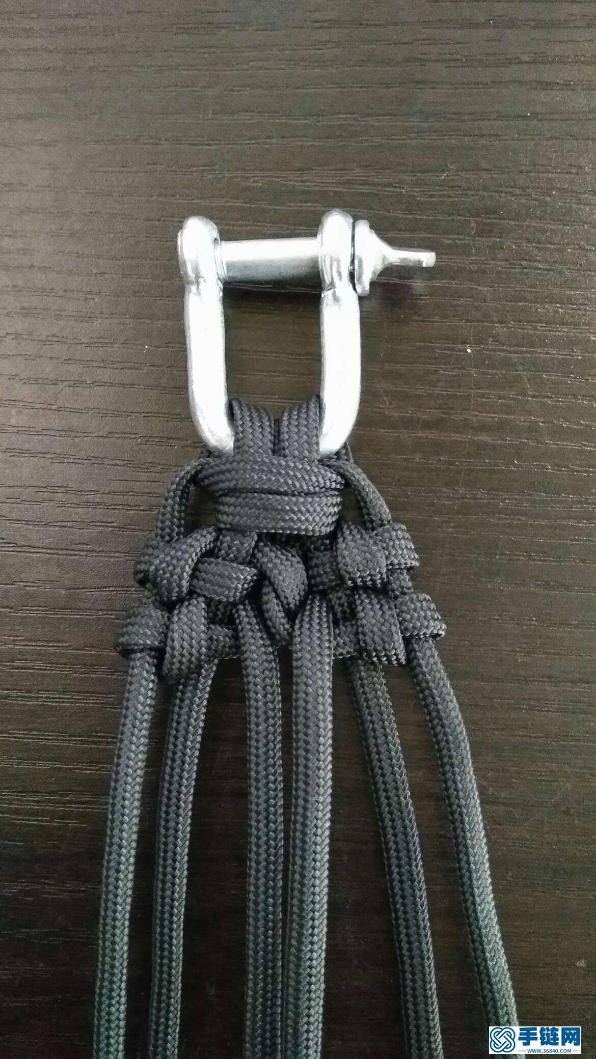 伞绳手链的编法