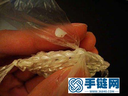 可爱的金鱼钩针编织教程 废弃塑料袋编织小鱼挂件