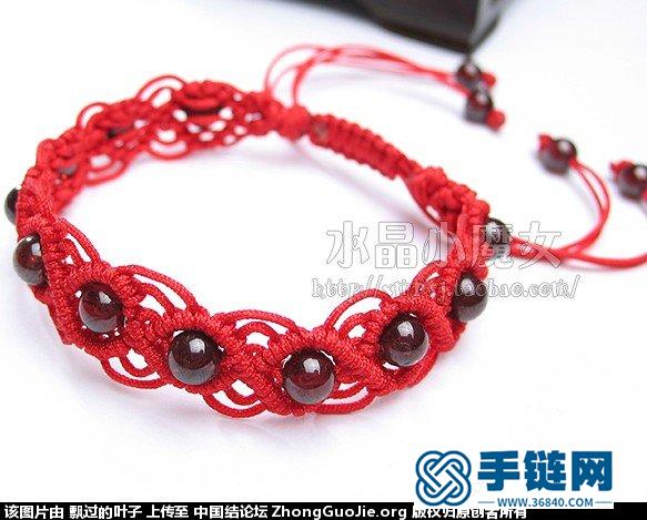 一款漂亮的斜卷结红绳手链教程